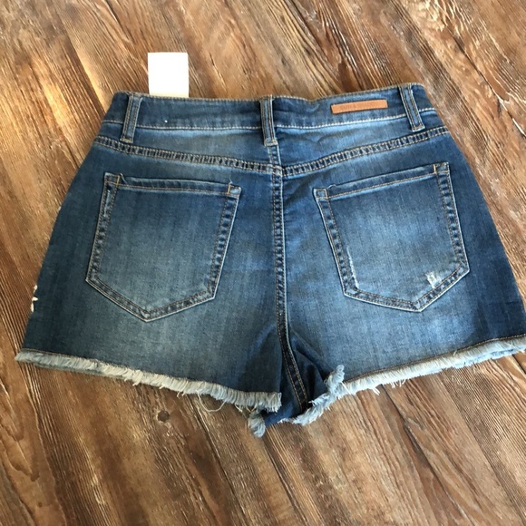 Embroidered Shorts - Picture 2 of 2